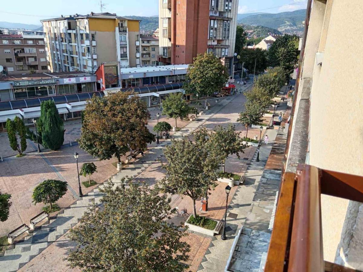 Red Square Apartment Pirot Ngoại thất bức ảnh