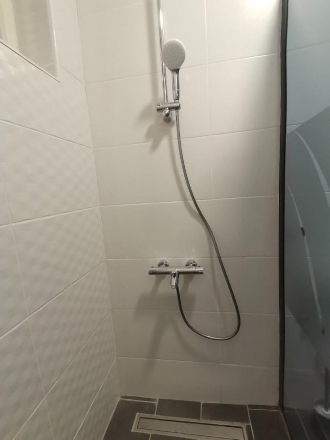 Red Square Apartment Pirot Ngoại thất bức ảnh