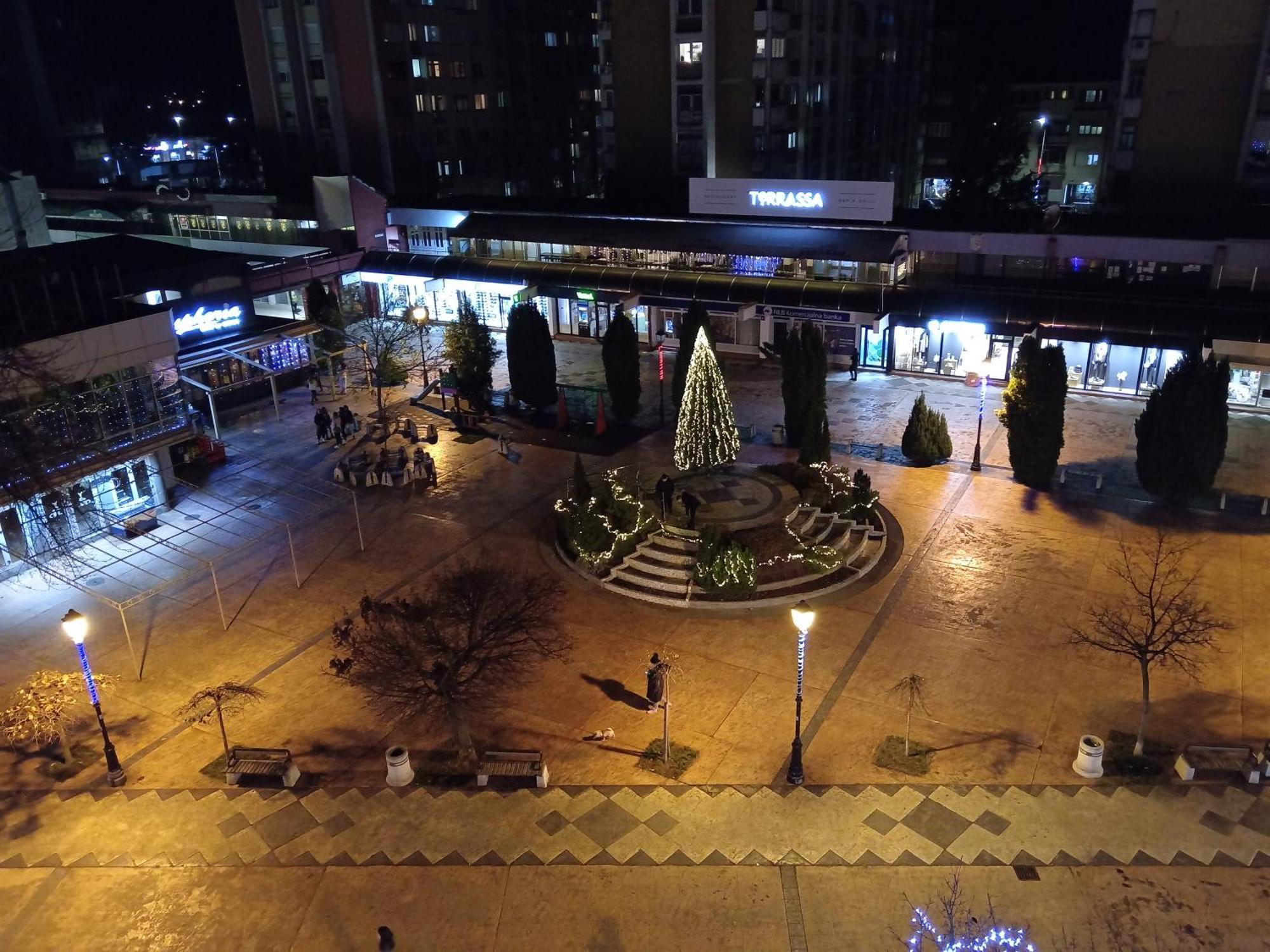 Red Square Apartment Pirot Ngoại thất bức ảnh