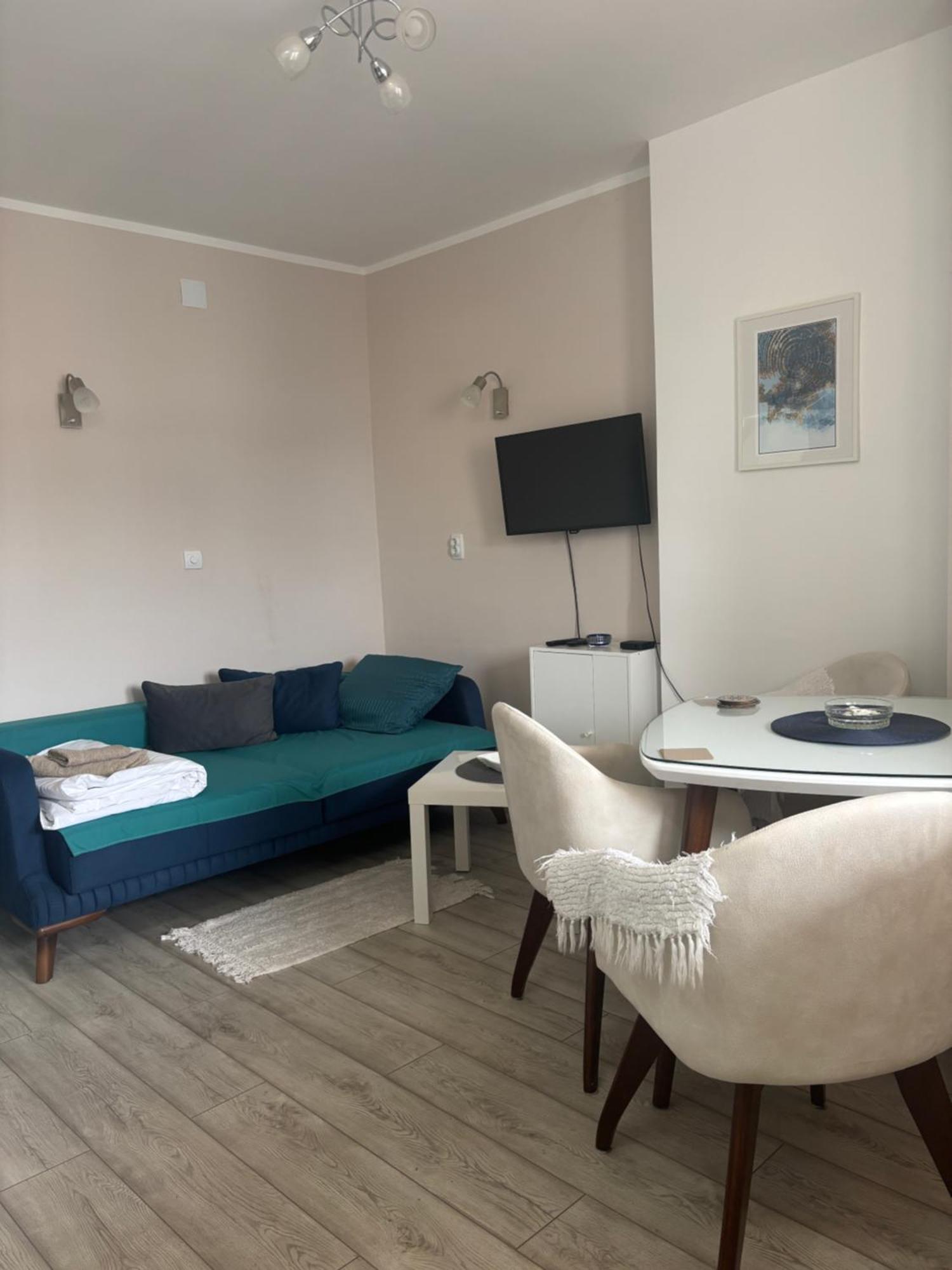 Red Square Apartment Pirot Ngoại thất bức ảnh